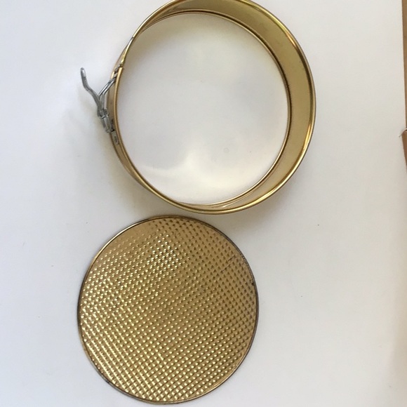 Gold Tone 9” Round Springform Cheesecake Cake Baking Pan - Picture 10 of 13